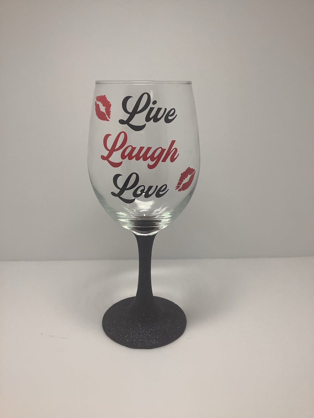 Live, Laugh and love wine glass