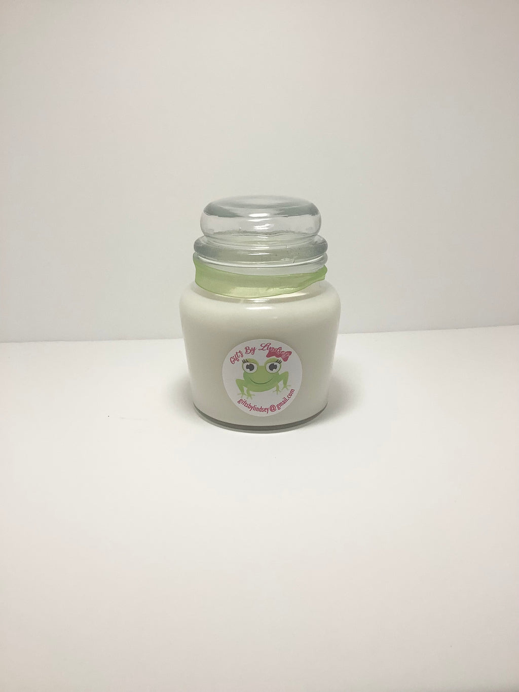 Jasmine and honeysuckle soy candle